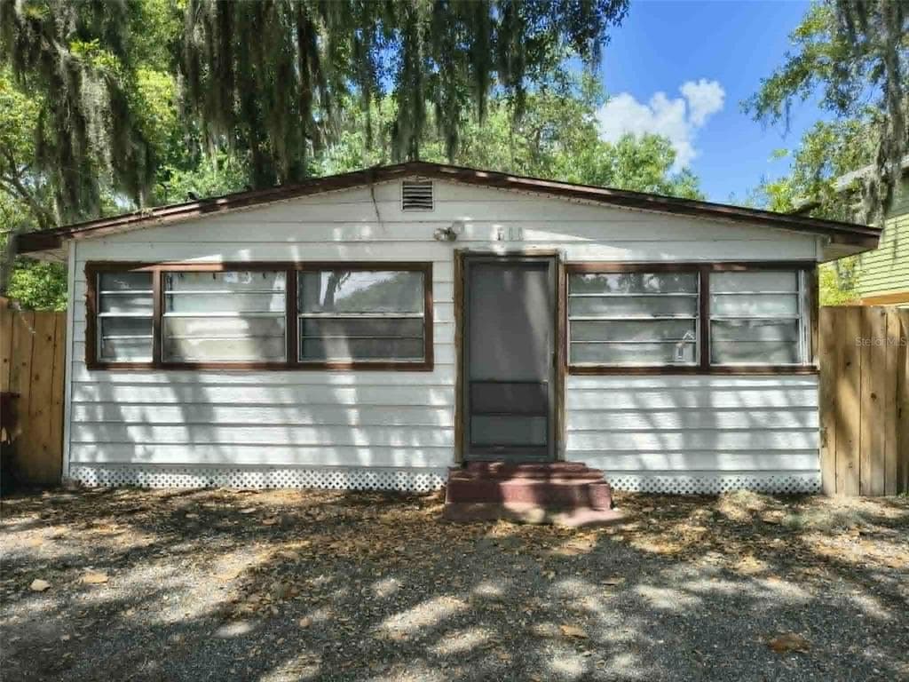 611 SHORT STREET PLANT CITY, FL 33563