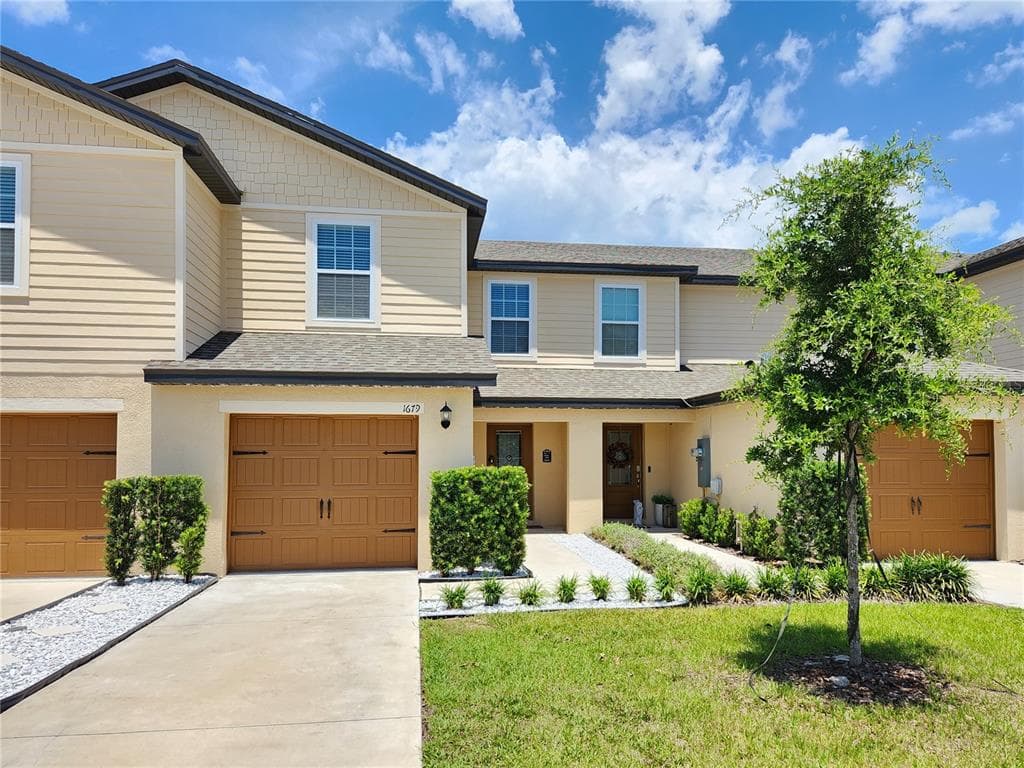 1679 WYNFORD CIRCLE