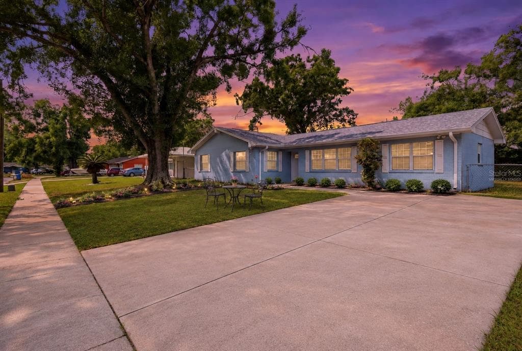 4612 SNOOK DRIVE TAMPA, FL 33617