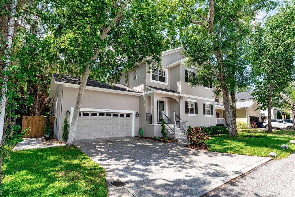 2612 W WYOMING AVENUE TAMPA, FL 33611