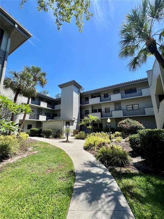 2650 COUNTRYSIDE BOULEVARD UNIT B302 CLEARWATER, FL 33761