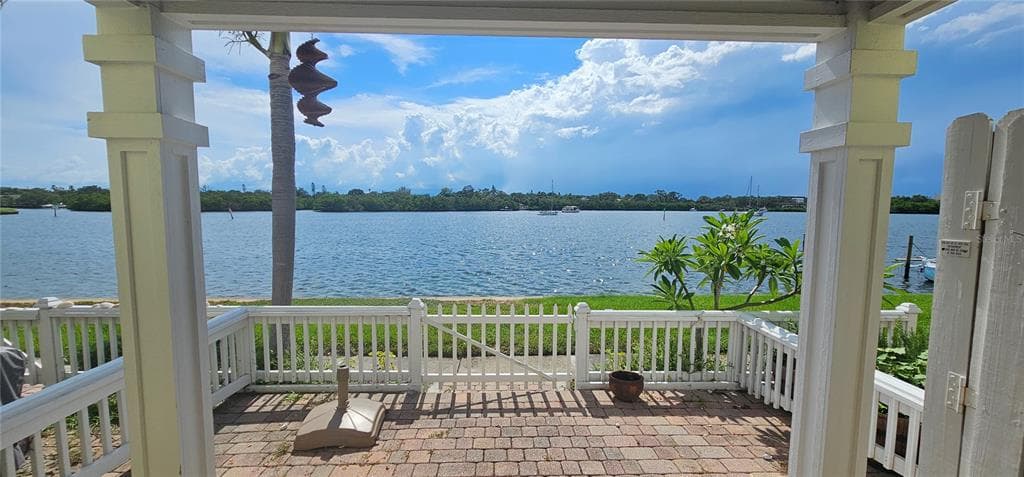 3747 POMPANO DRIVE SE ST PETERSBURG, FL 33705