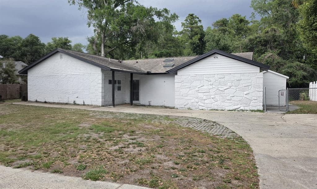3129 W PARIS STREET TAMPA, FL 33614