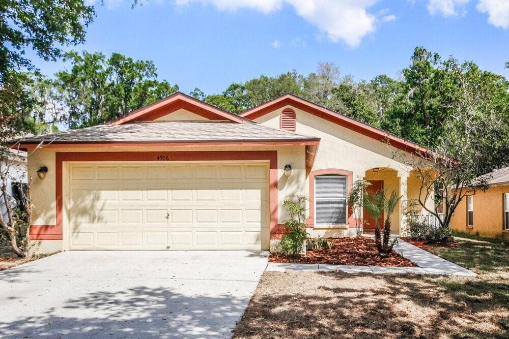 4906 COPPER CANYON BOULEVARD VALRICO, FL 33594