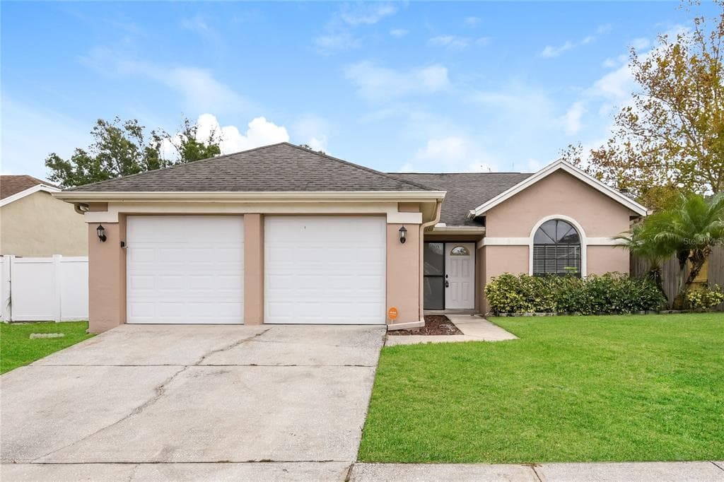 1961 MARTINA STREET APOPKA, FL 32703