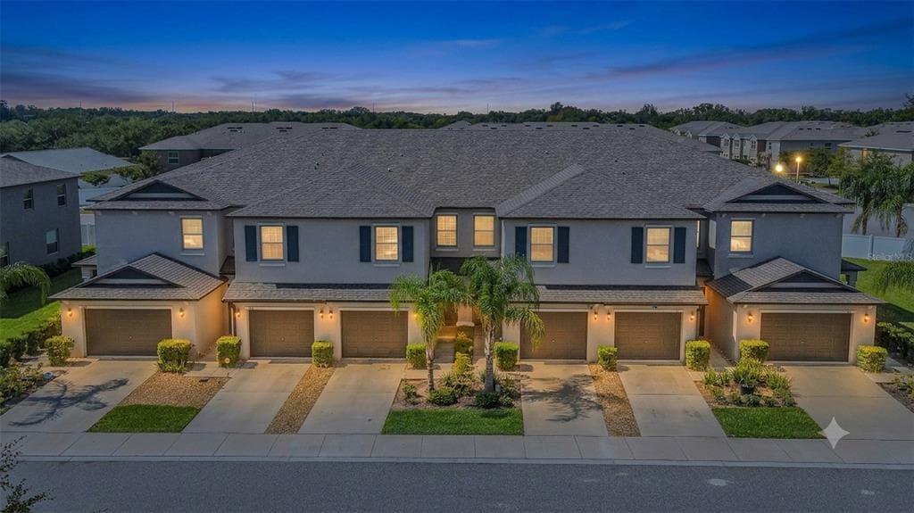 817 ROYAL EMPRESS DRIVE RUSKIN, FL 33570