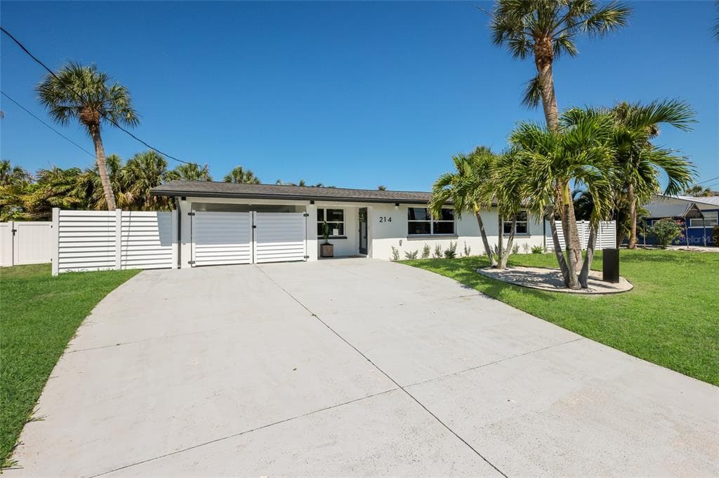 214 85TH STREET HOLMES BEACH, FL 34217