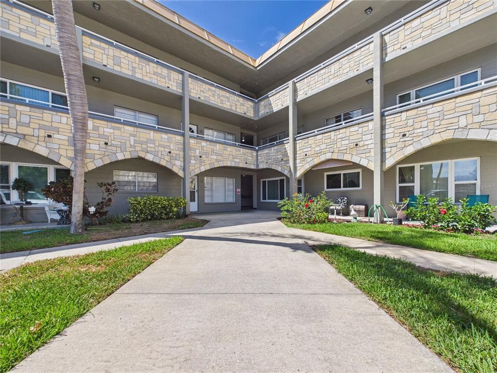 2462 BRAZILIA DRIVE UNIT 42