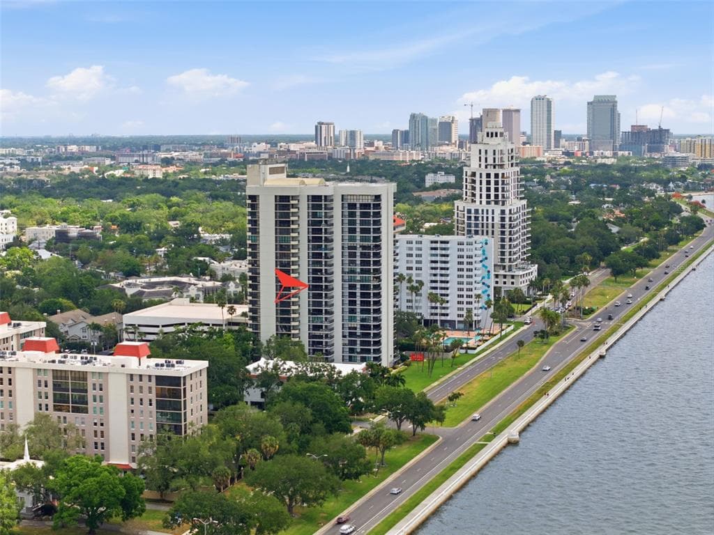 2413 BAYSHORE BOULEVARD UNIT 1004