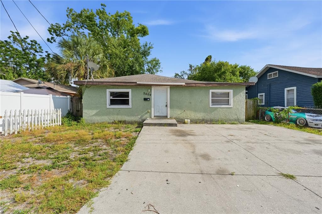 2609 E 28TH AVENUE TAMPA, FL 33605