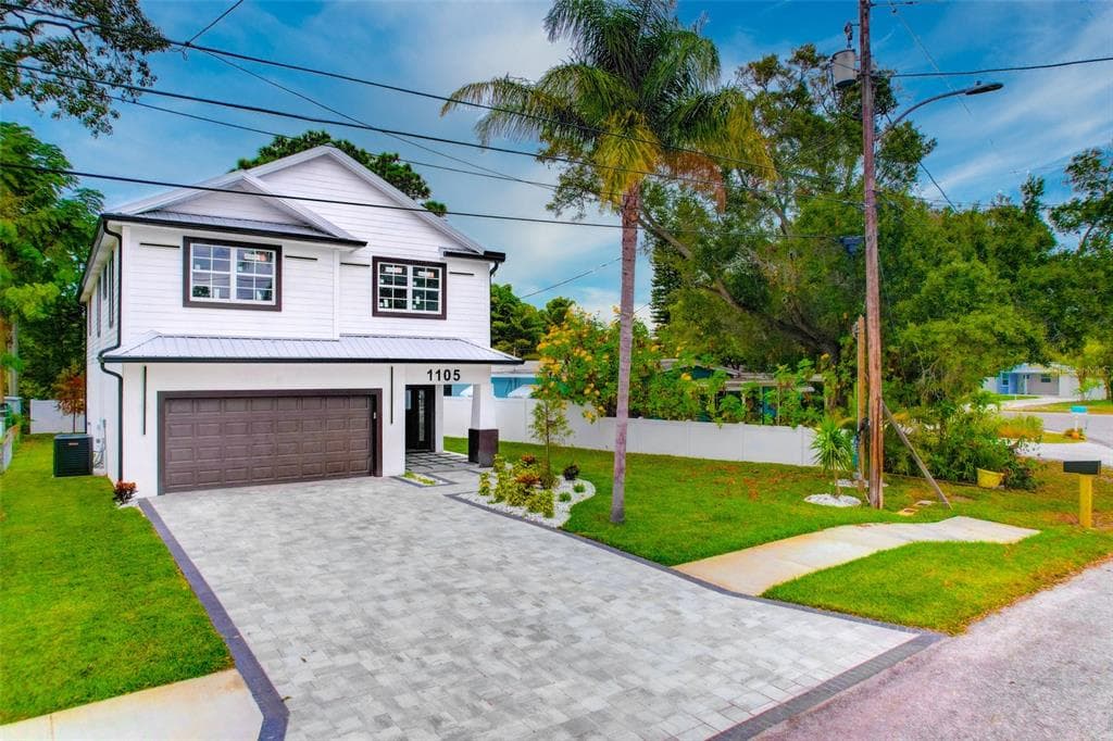 1105 CONANT AVENUE SAFETY HARBOR, FL 34695