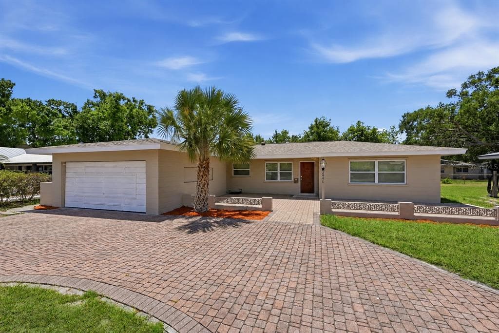 2440 66TH AVENUE S ST PETERSBURG, FL 33712