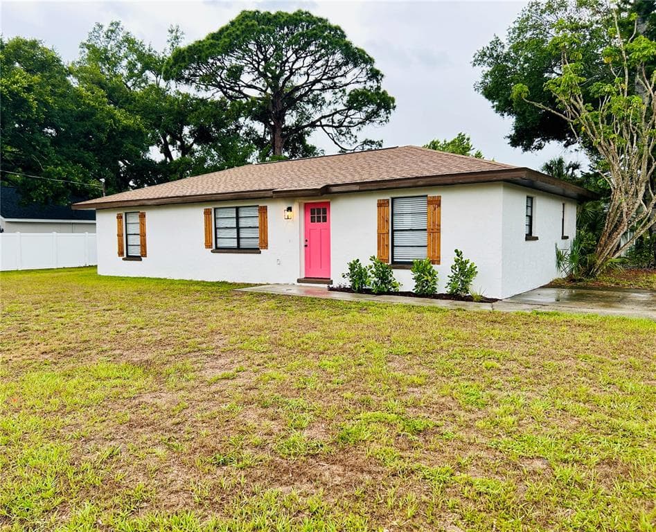 3805 11TH AVENUE W BRADENTON, FL 34205