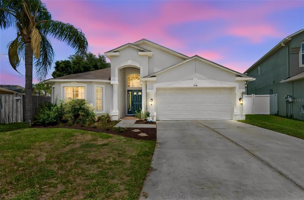 3318 CLOVER BLOSSOM CIRCLE LAND O LAKES, FL 34638