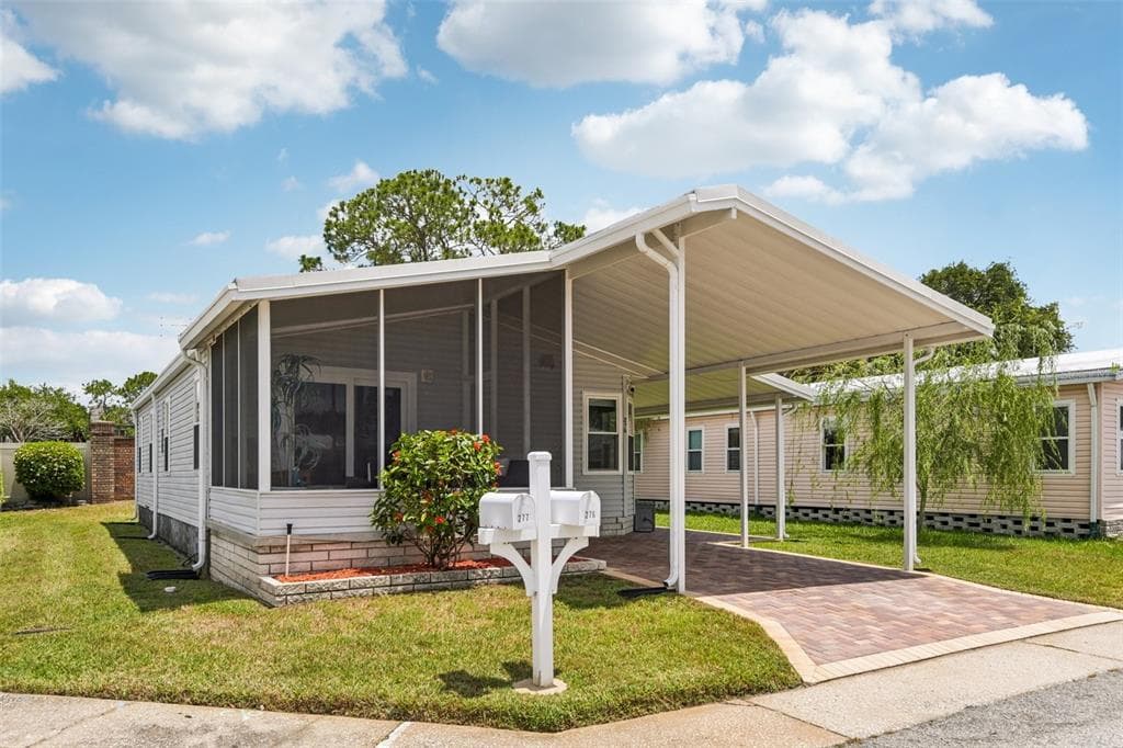 276 PELICAN DRIVE N OLDSMAR, FL 34677