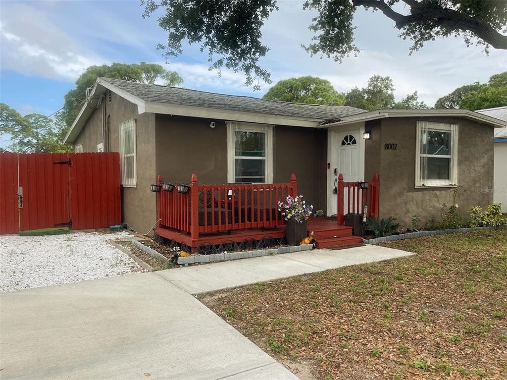 8002 48TH AVENUE N ST PETERSBURG, FL 33709