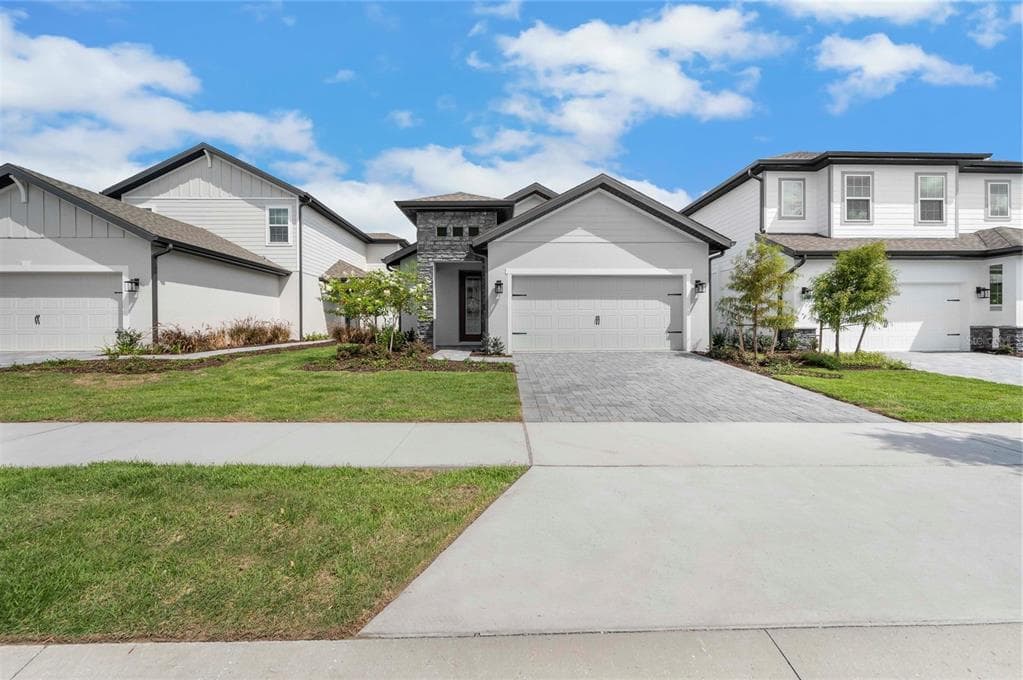 7891 SOMERSWORTH DRIVE KISSIMMEE, FL 34747