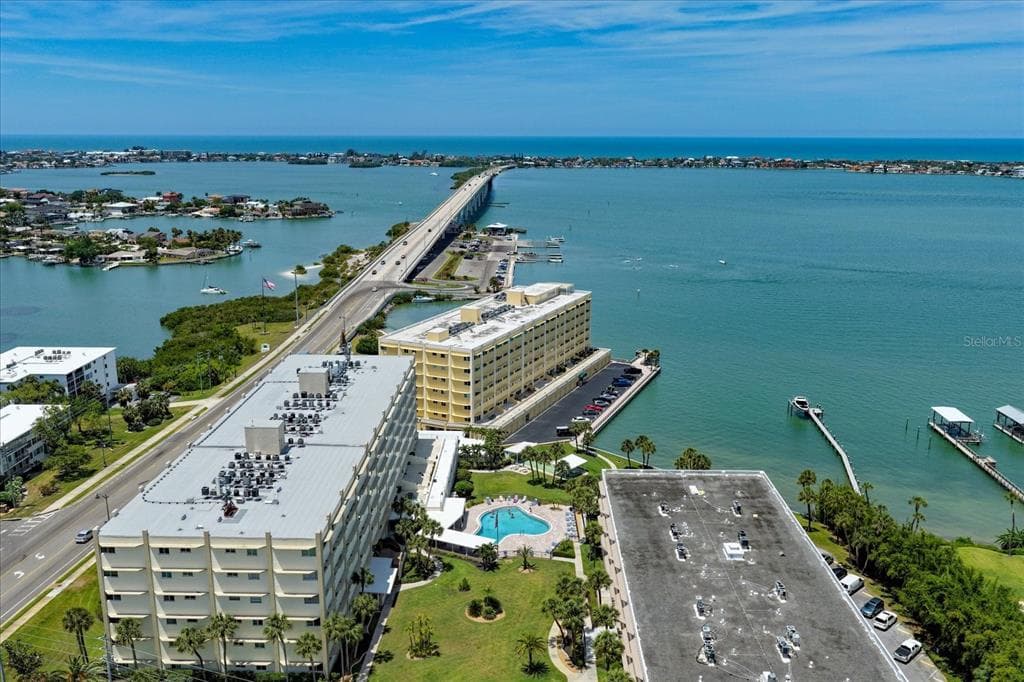 100 BLUFF VIEW DRIVE UNIT 506C BELLEAIR BLUFFS, FL 33770