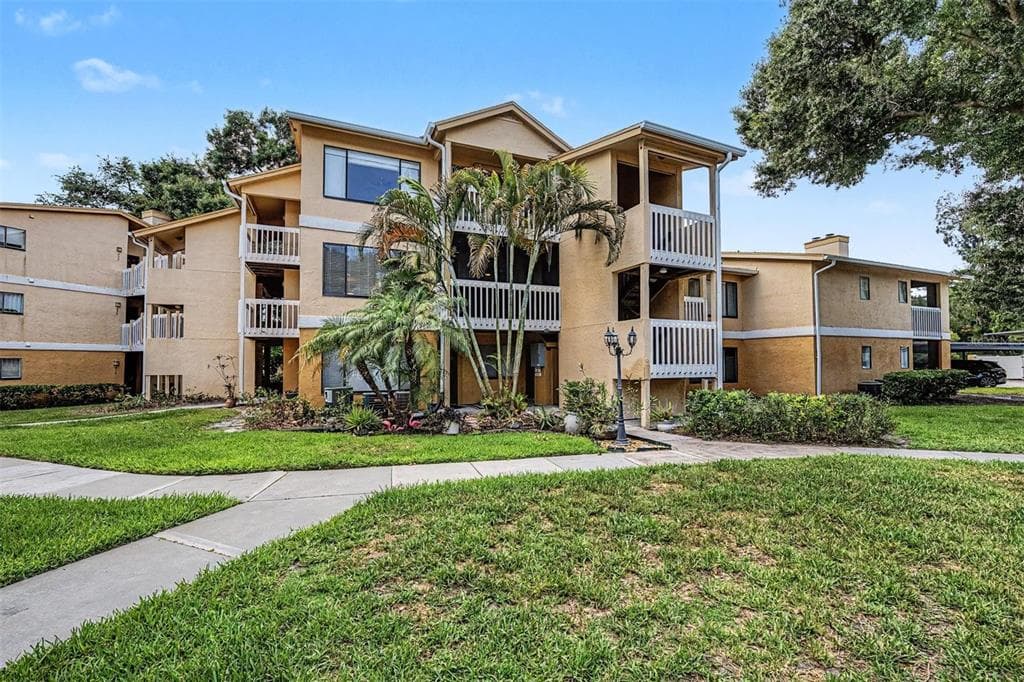 1550 S BELCHER ROAD UNIT 525 CLEARWATER, FL 33764