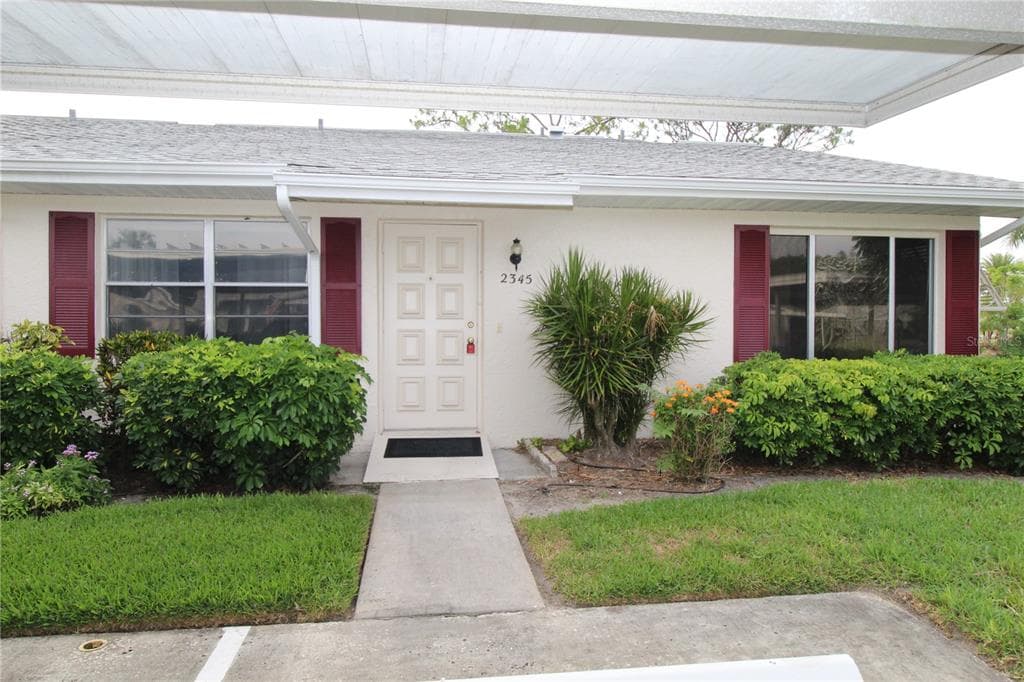 2345 GLENMORE CIRCLE UNIT 294 SUN CITY CENTER, FL 33573