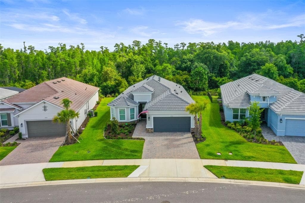 29719 CASSINO COURT WESLEY CHAPEL, FL 33543