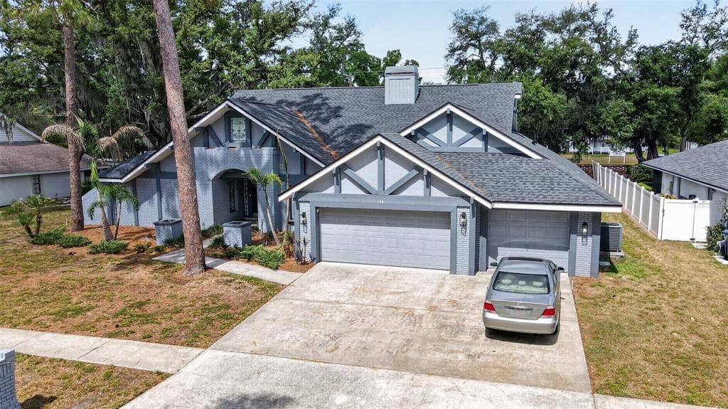 144 BARRINGTON DRIVE BRANDON, FL 33511