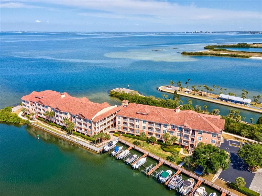 5000 CULBREATH KEY WAY UNIT 9-215 TAMPA, FL 33611