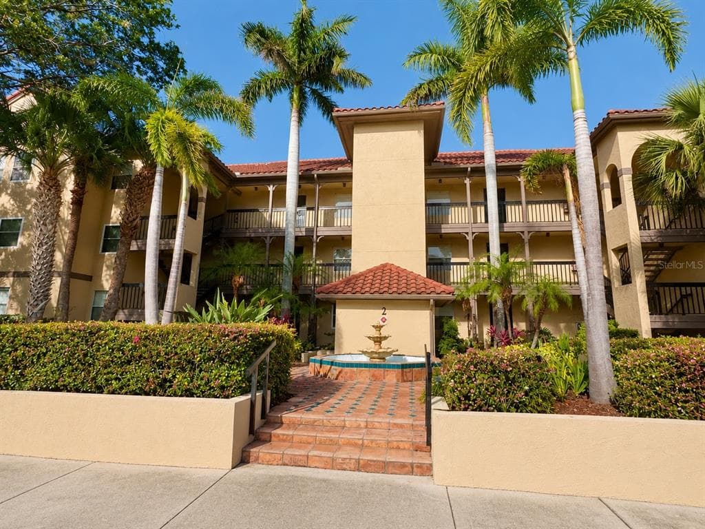 2400 FEATHER SOUND DRIVE UNIT 223 CLEARWATER, FL 33762