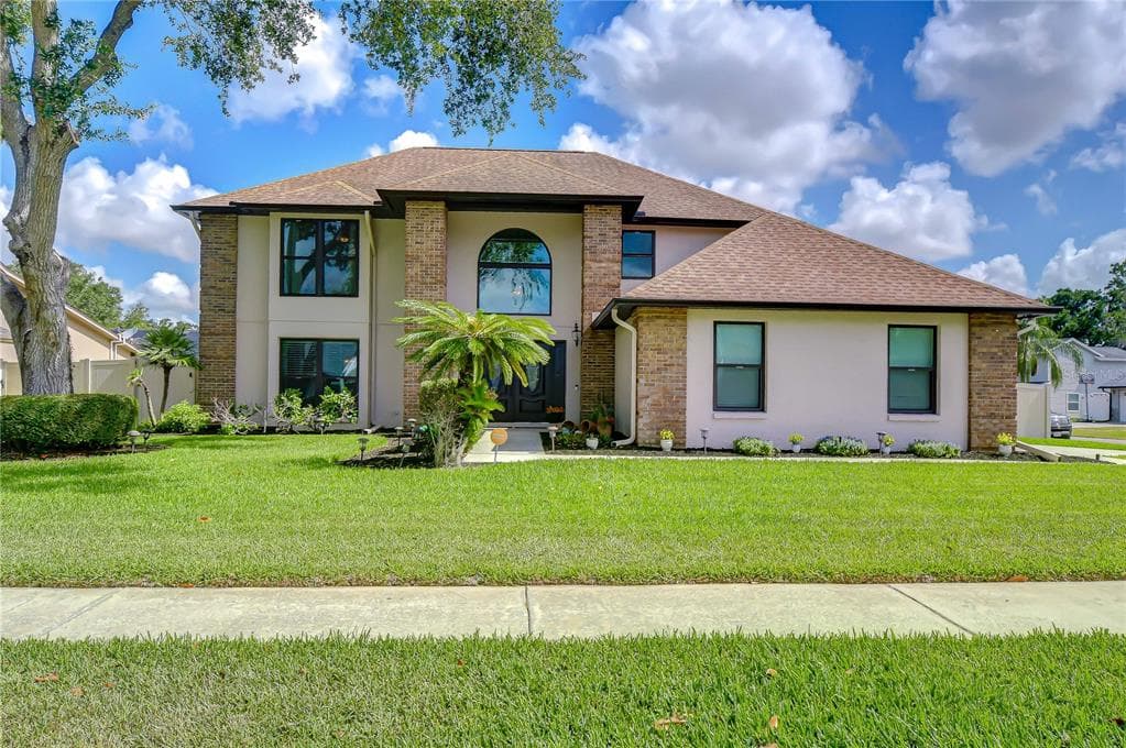 1227 RAINBROOK CIRCLE VALRICO, FL 33596