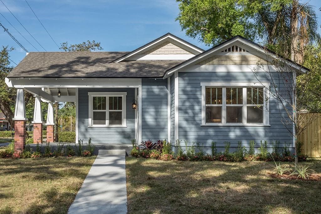 1306 E NORTH BAY STREET TAMPA, FL 33603