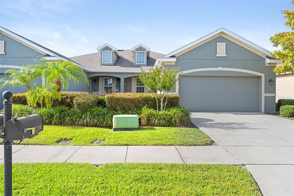 2201 PARROT FISH DRIVE HOLIDAY, FL 34691