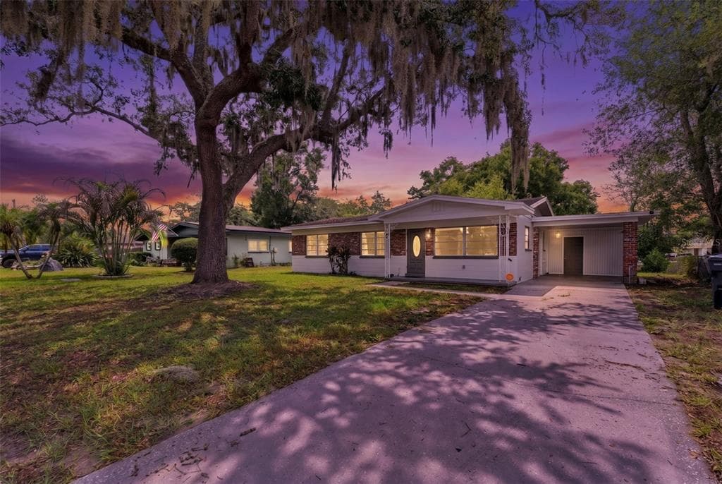 7815 PINE HILL DRIVE