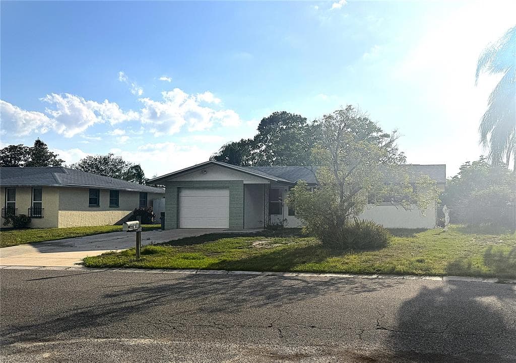 10401 OLEANDER DRIVE PORT RICHEY, FL 34668