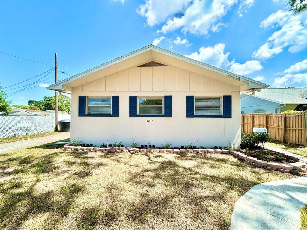 631 45TH AVENUE N ST PETERSBURG, FL 33703