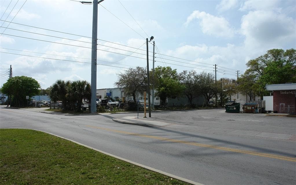 606 N MARTIN LUTHER KING JR AVENUE