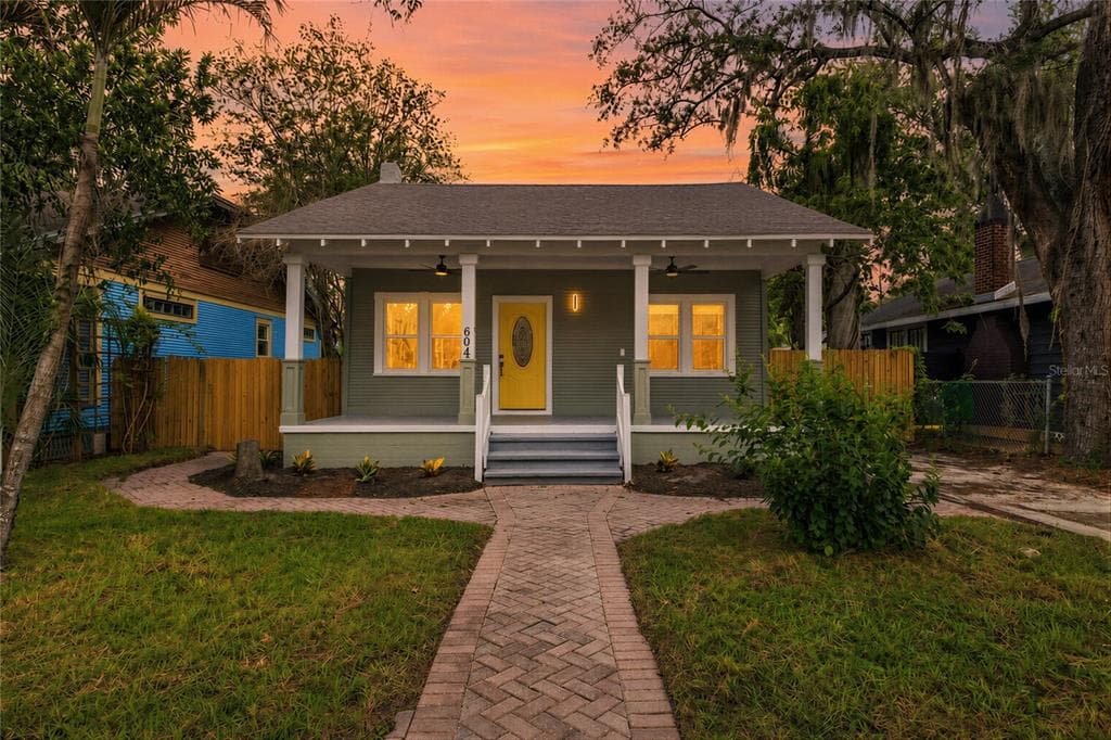 604 E LAMBRIGHT STREET TAMPA, FL 33604