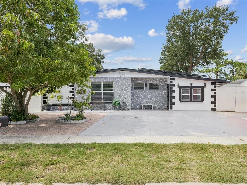 6518 S WEST SHORE CIRCLE TAMPA, FL 33616
