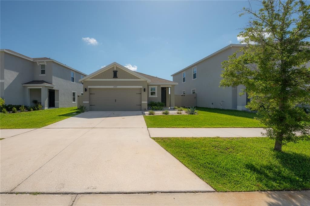 17042 OVAL RUM DRIVE WIMAUMA, FL 33598