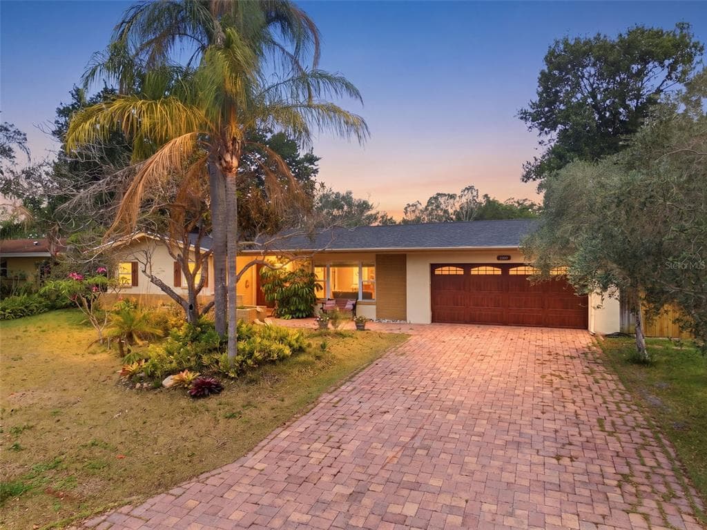 2050 DUNSTON COVE ROAD CLEARWATER, FL 33755