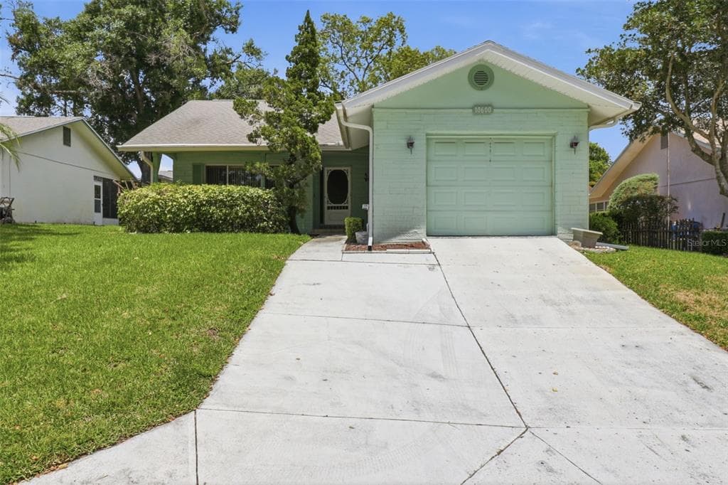 10600 SALAMANCA DRIVE