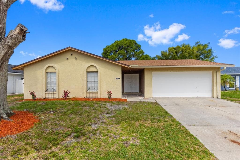 7516 ARMAND CIRCLE TAMPA, FL 33634