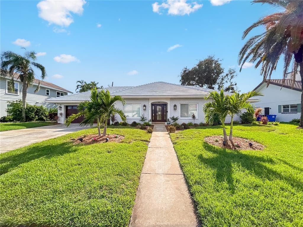 5853 LEELAND STREET S ST PETERSBURG, FL 33715