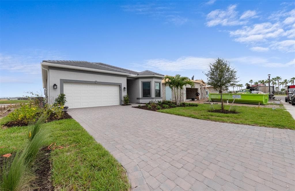 4821 LONG POINT RUN LAKEWOOD RANCH, FL 34211
