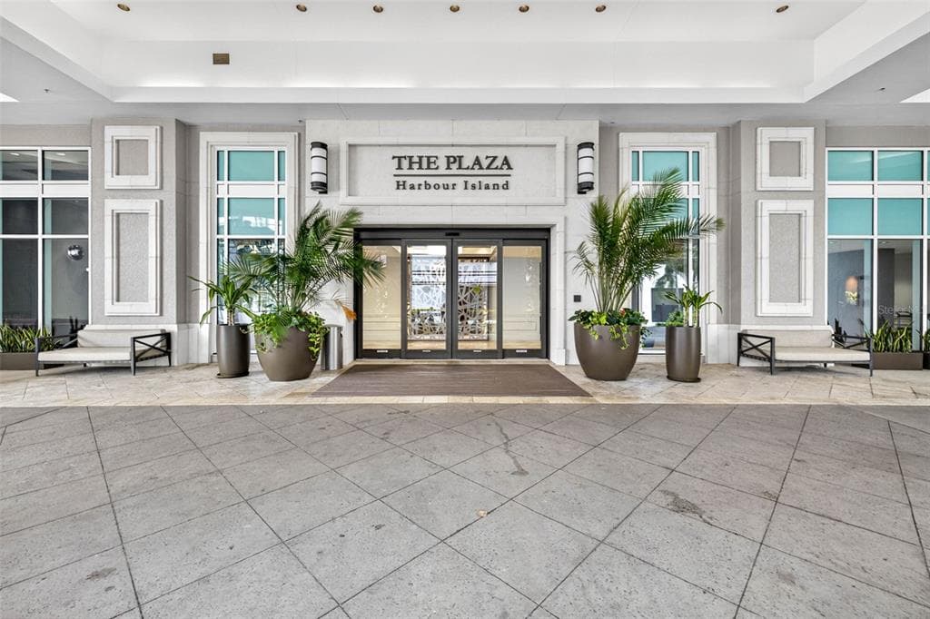 450 KNIGHTS RUN AVENUE UNIT 505 TAMPA, FL 33602