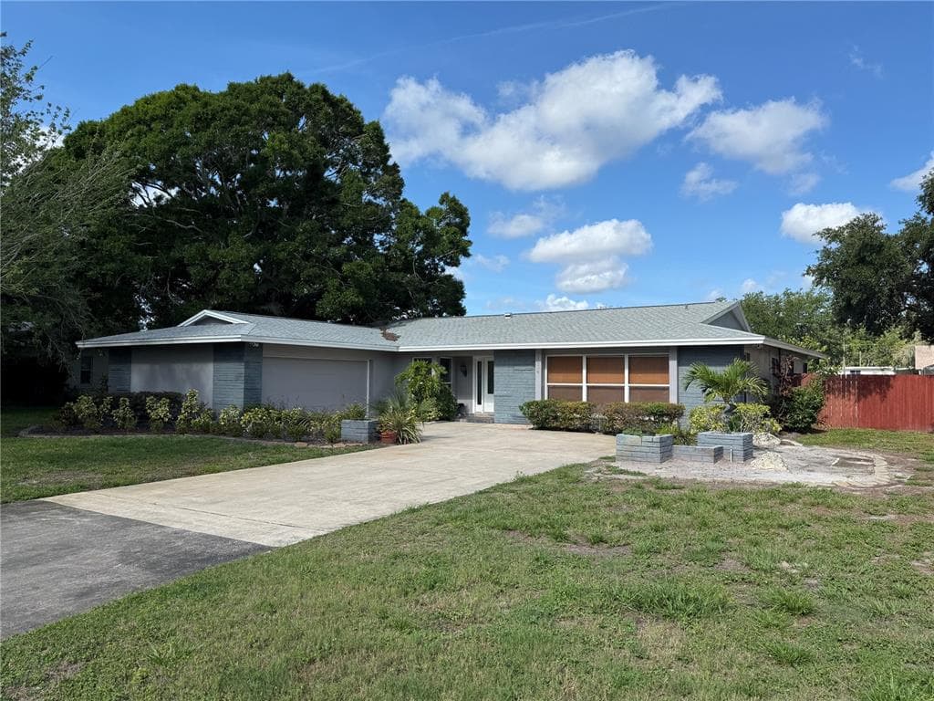 1634 SHEFFIELD DRIVE