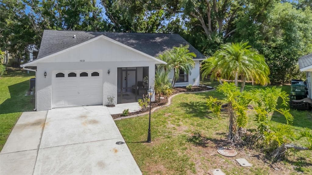 5872 PAUMA COURT SARASOTA, FL 34232