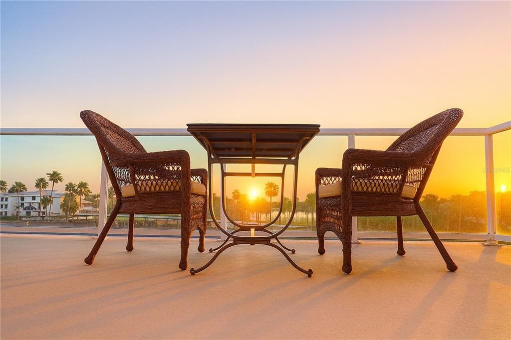 880 MANDALAY AVENUE UNIT S214 CLEARWATER BEACH, FL 33767