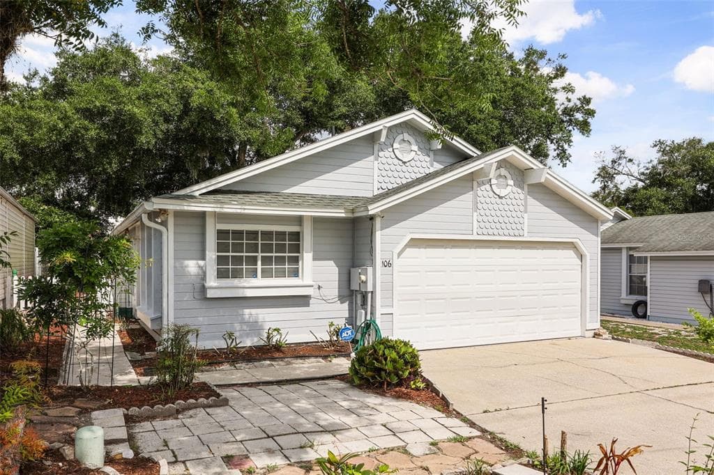 106 LAMPLIGHTER DRIVE SANFORD, FL 32771