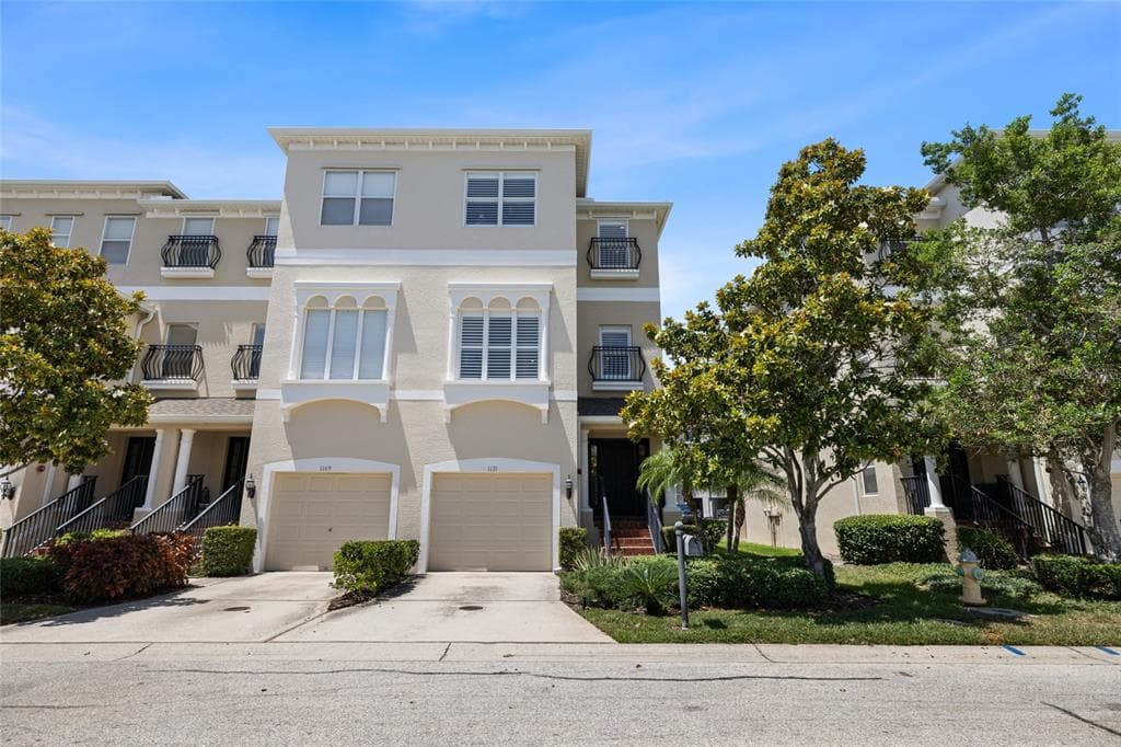 1171 VENETIAN HARBOR DRIVE NE ST PETERSBURG, FL 33702