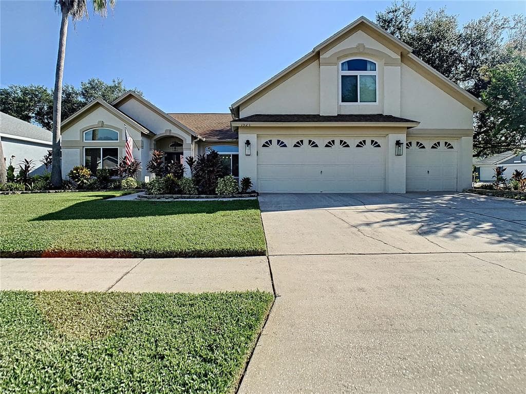 1521 CROOKED STICK DRIVE VALRICO, FL 33596
